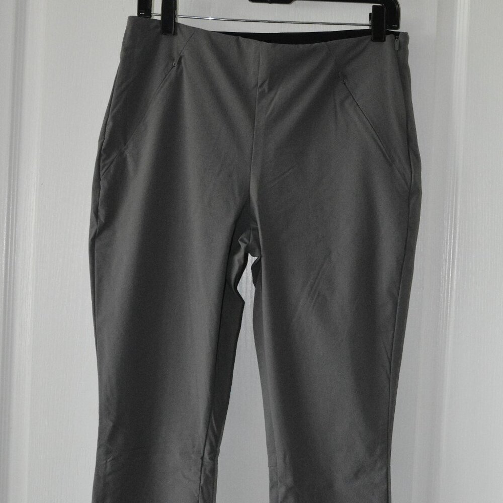Duluth Trading Co Gray Ankle Cropped Work Pants